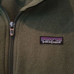 Men’s large Patagonia zip. Green